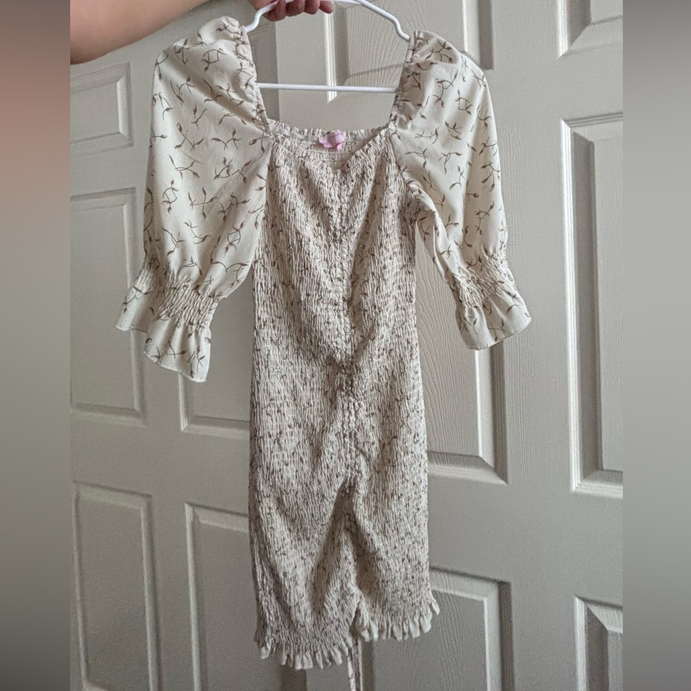 Elegant Cream Patterned Midi Dress